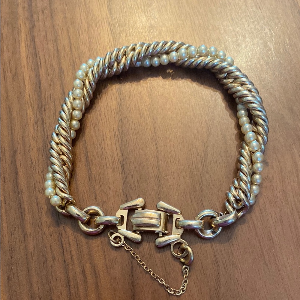 Vintage Barclay Gold Tone and Pearl Bracelet
